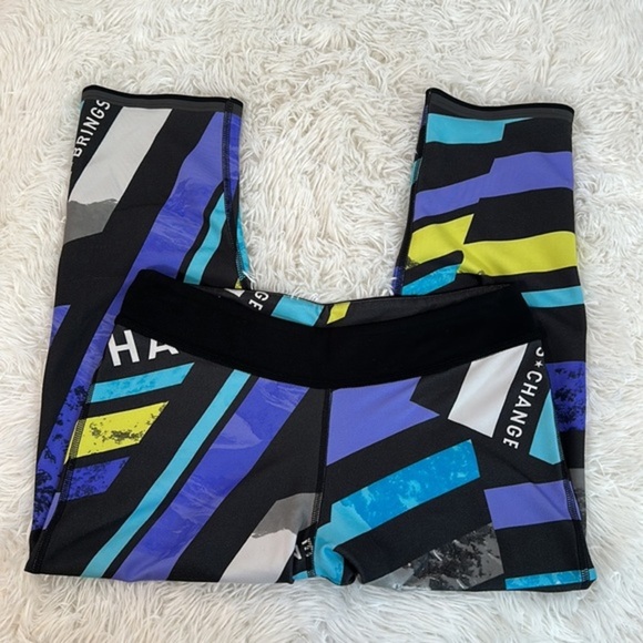 Reebok Black & Purple Cropped Athletic Leggings - Picture 8 of 8